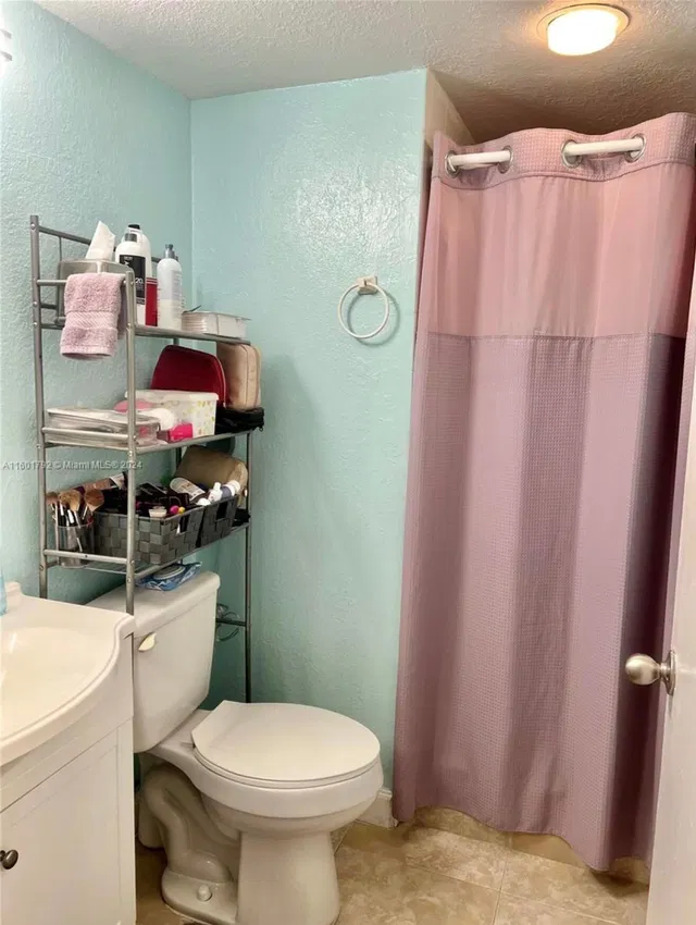 Unit 507 photo 11