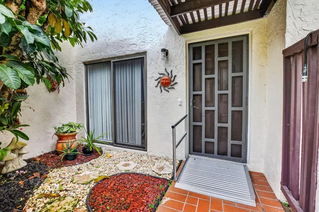 Boca Lago Country Club Homes Unit E photo 3
