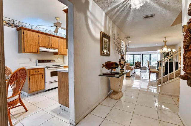 Boca Lago Country Club Homes Unit E photo 5