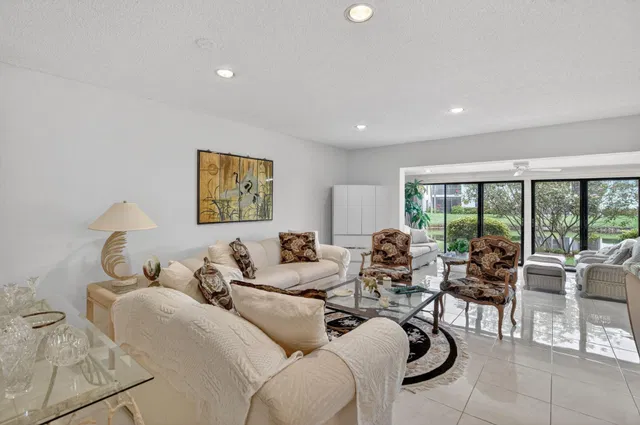 Boca Lago Country Club Homes Unit E photo 8
