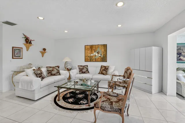 Boca Lago Country Club Homes Unit E photo 9