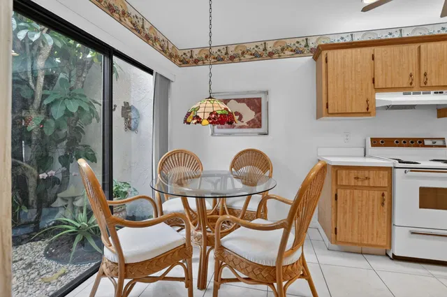 Boca Lago Country Club Homes Unit E photo 20