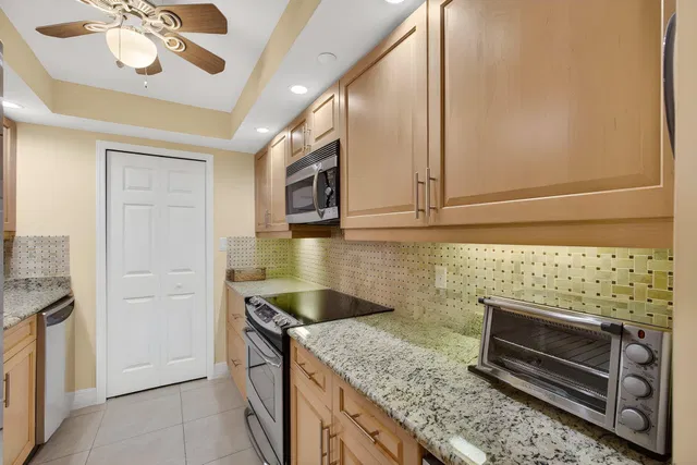 Tiara Singer Island Unit 31 B photo 12