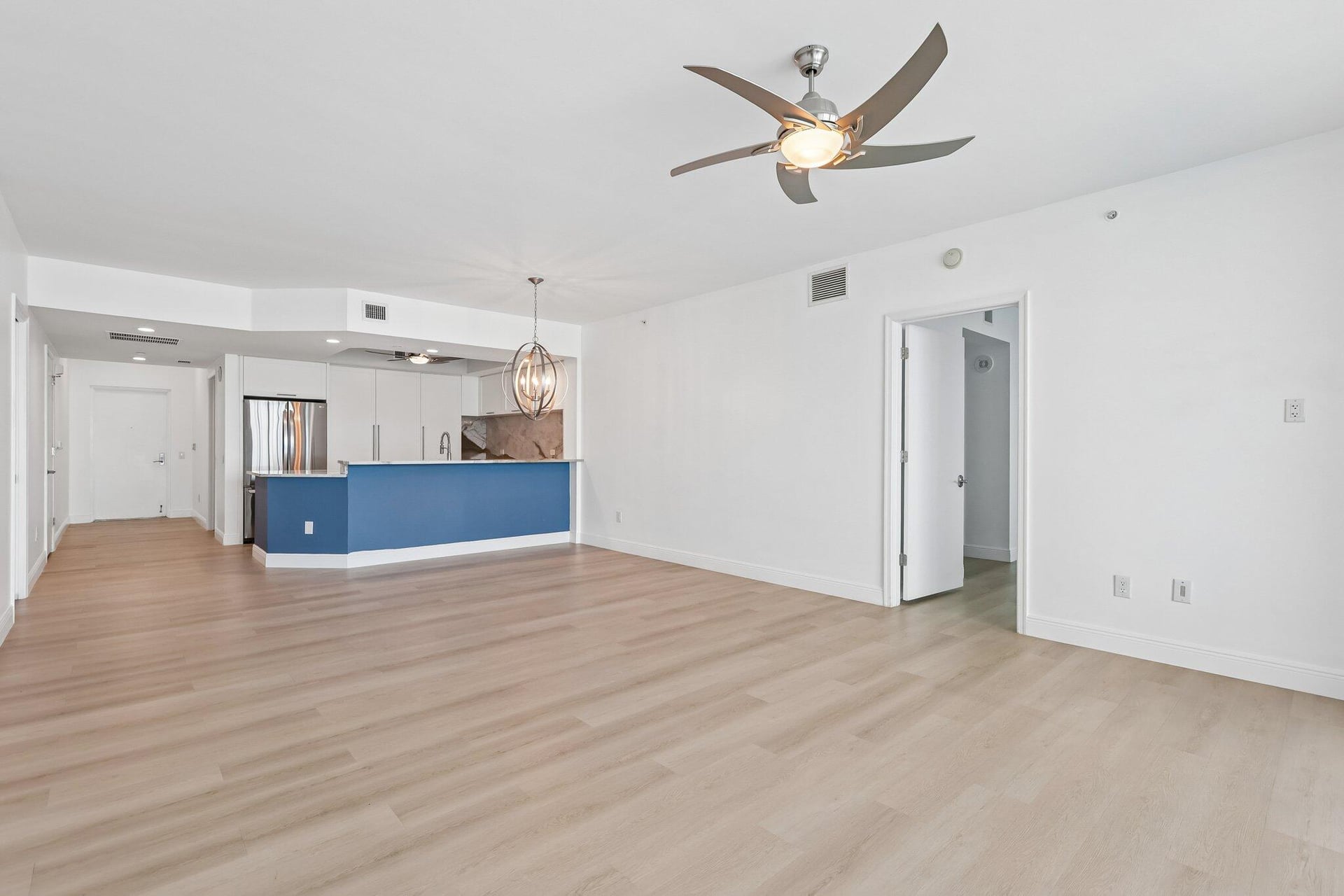 Marina Grande Riviera Beach Unit 1202 photo 4