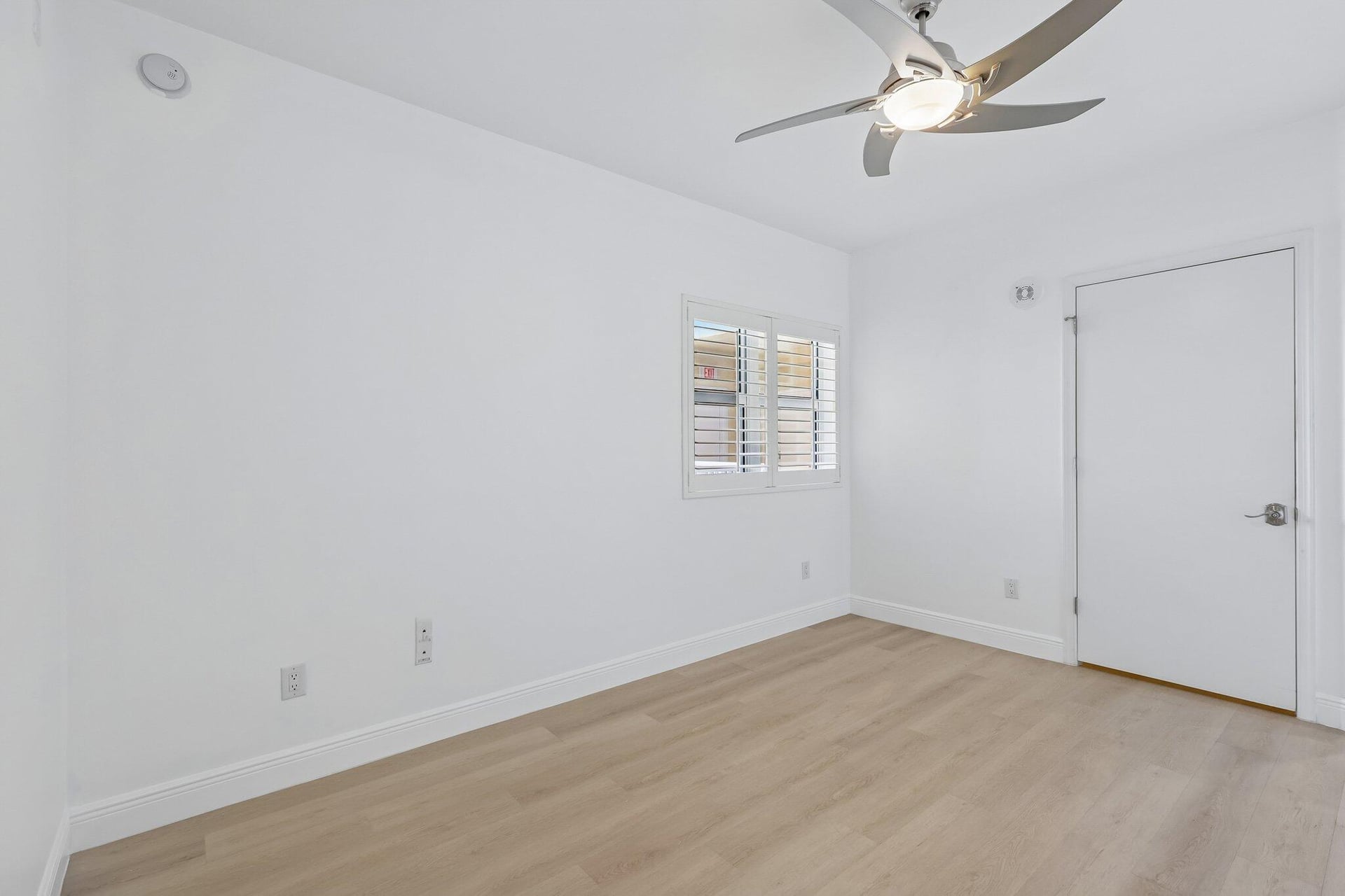 Marina Grande Riviera Beach Unit 1202 photo 8