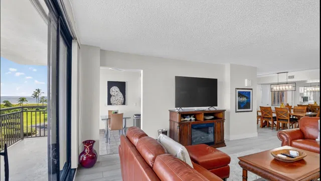Singer Island Unit 405 photo 9