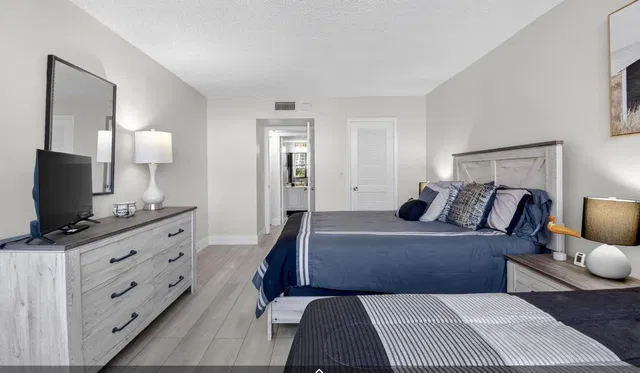 Singer Island Unit 405 photo 17