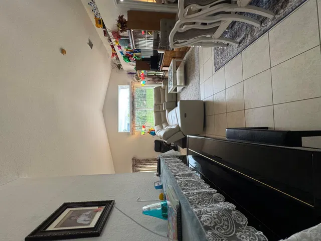 Residence photo 10