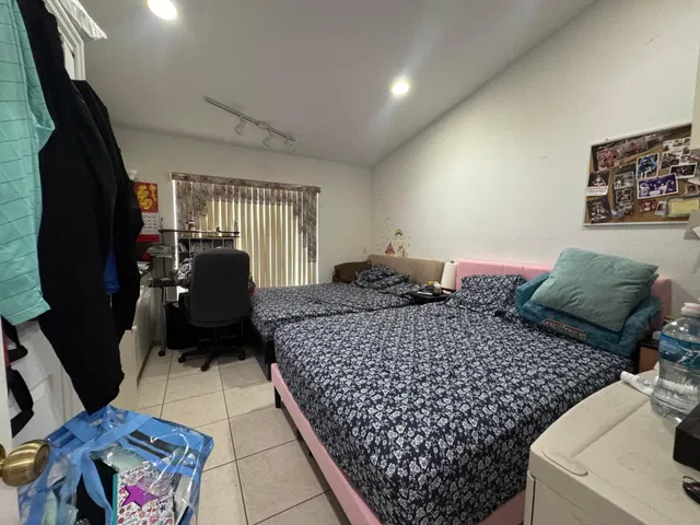 Residence photo 13