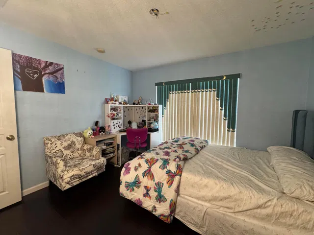 Residence photo 16
