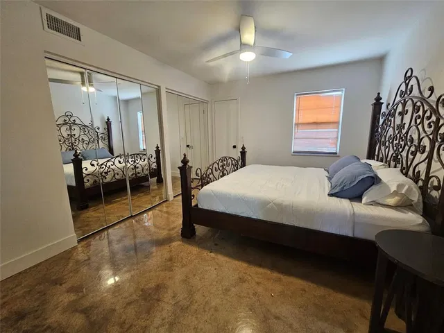 Unit 110 photo 14