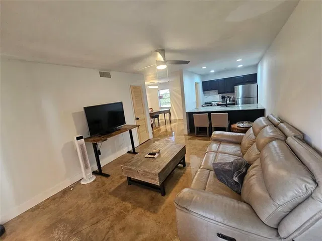 Unit 110 photo 15