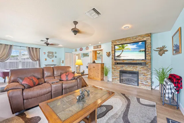 Residence photo 15