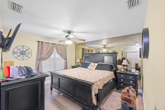 Residence photo 20