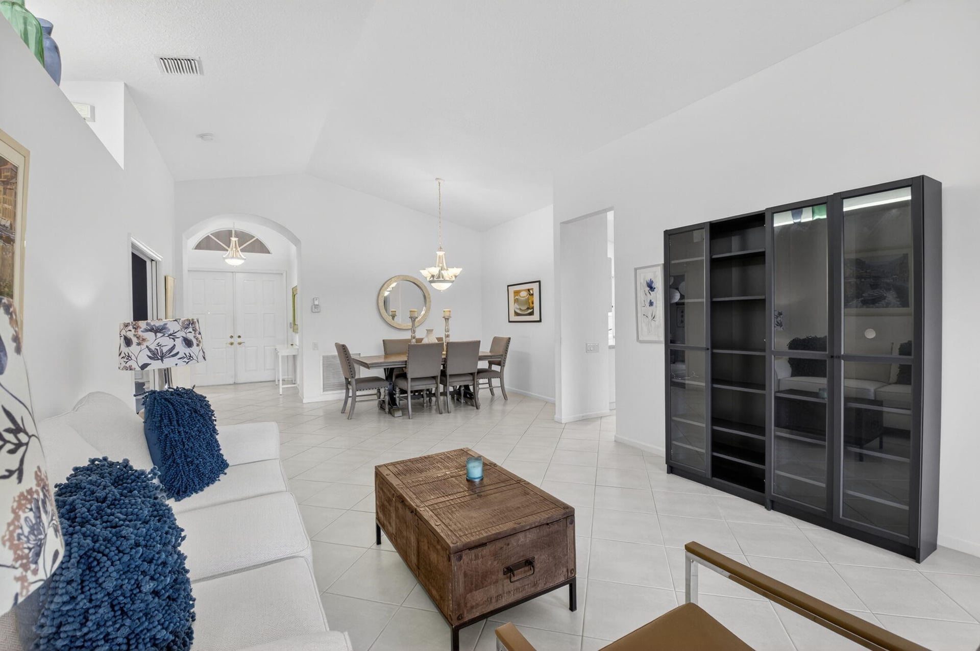 Residence photo 5