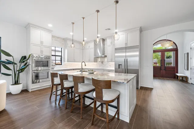 Palm Beach Shores Residence photo 8