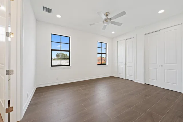Palm Beach Shores Residence photo 24
