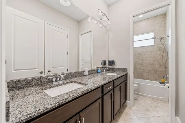 Residence photo 22