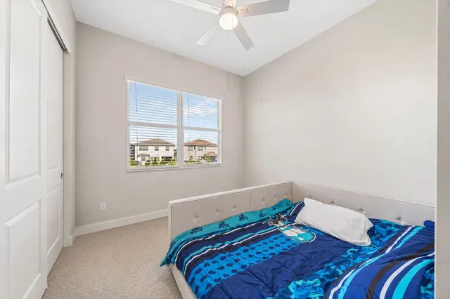 Residence photo 32