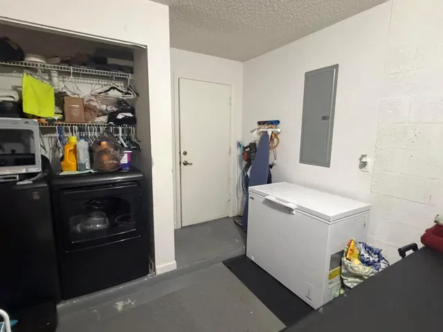 Residence photo 14