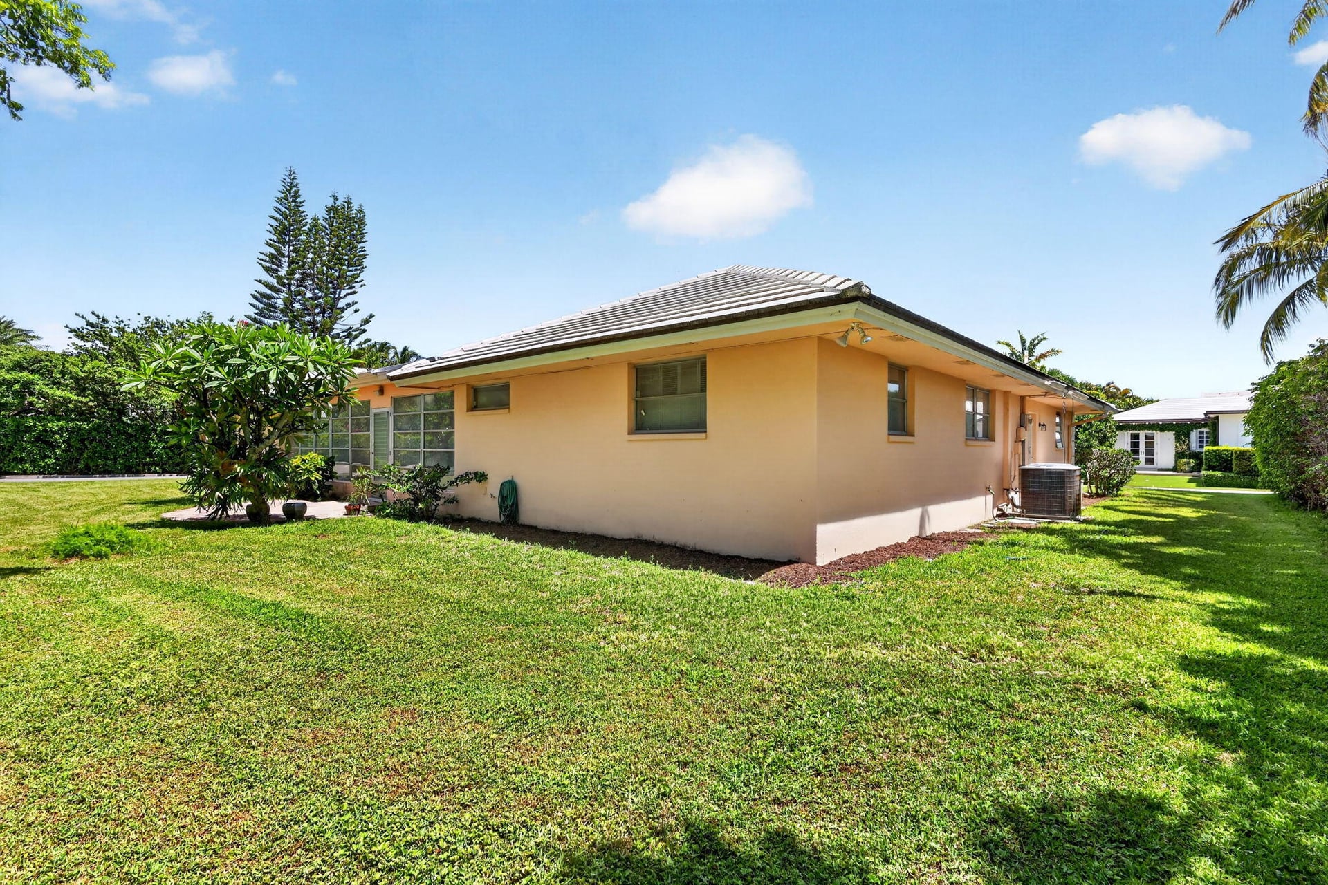 North End Palm Beach Residence photo 7