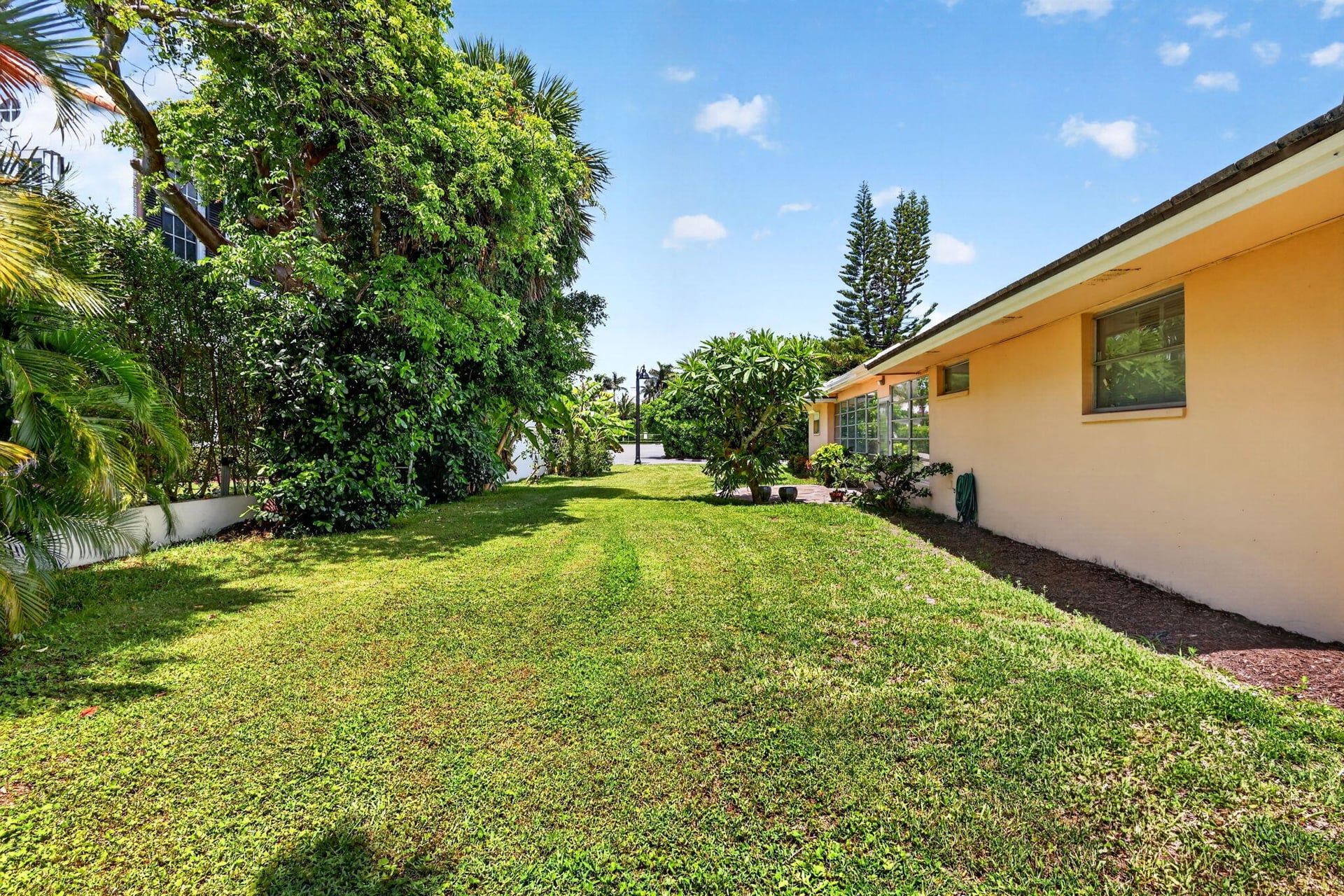 North End Palm Beach Residence photo 8