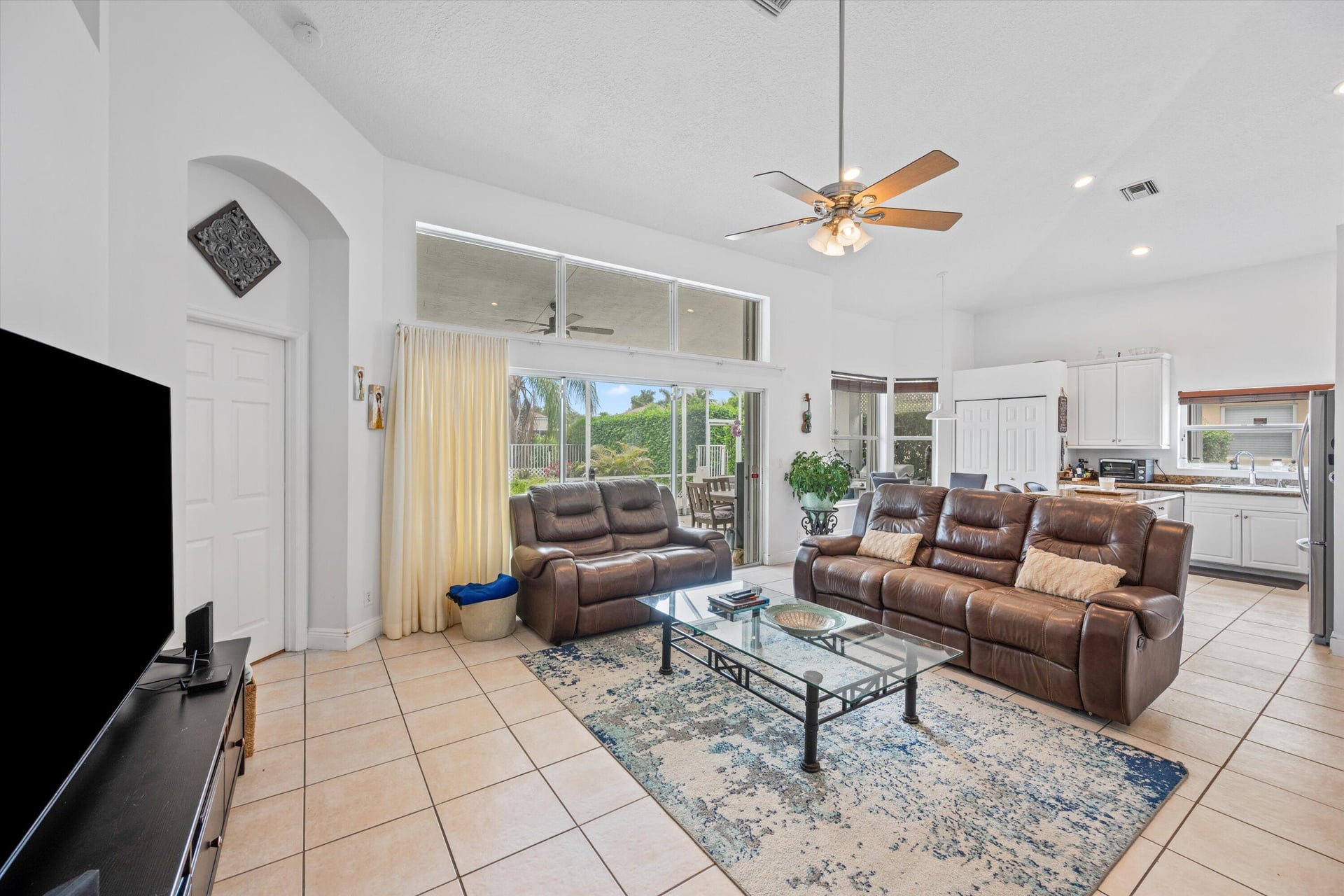  Residence photo 15