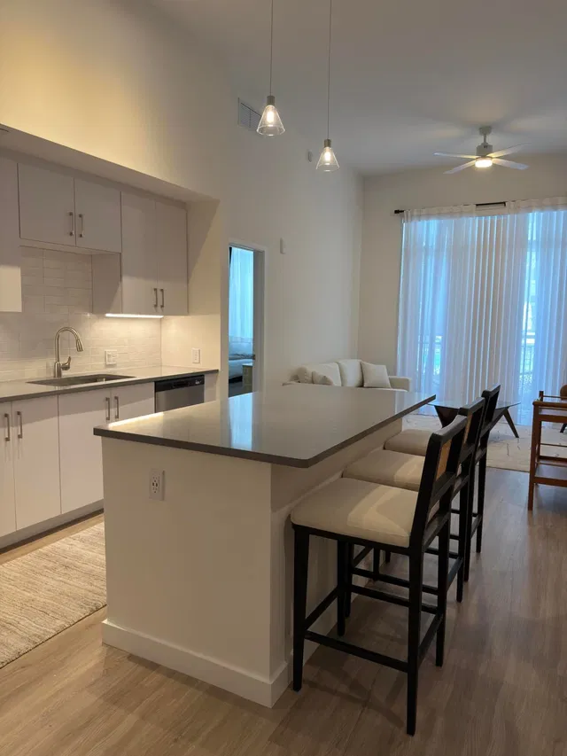 Residence photo 12