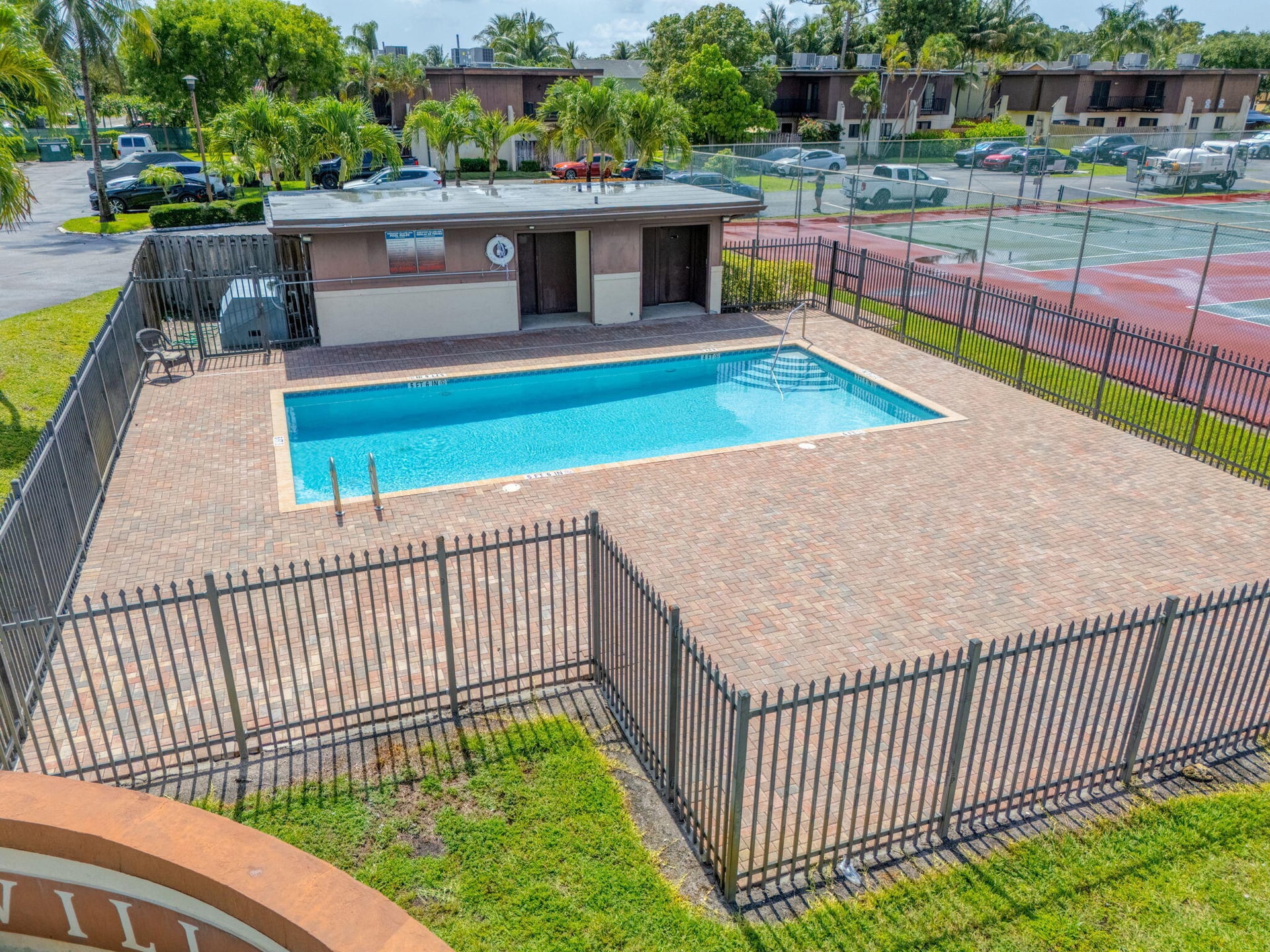  Residence photo 35