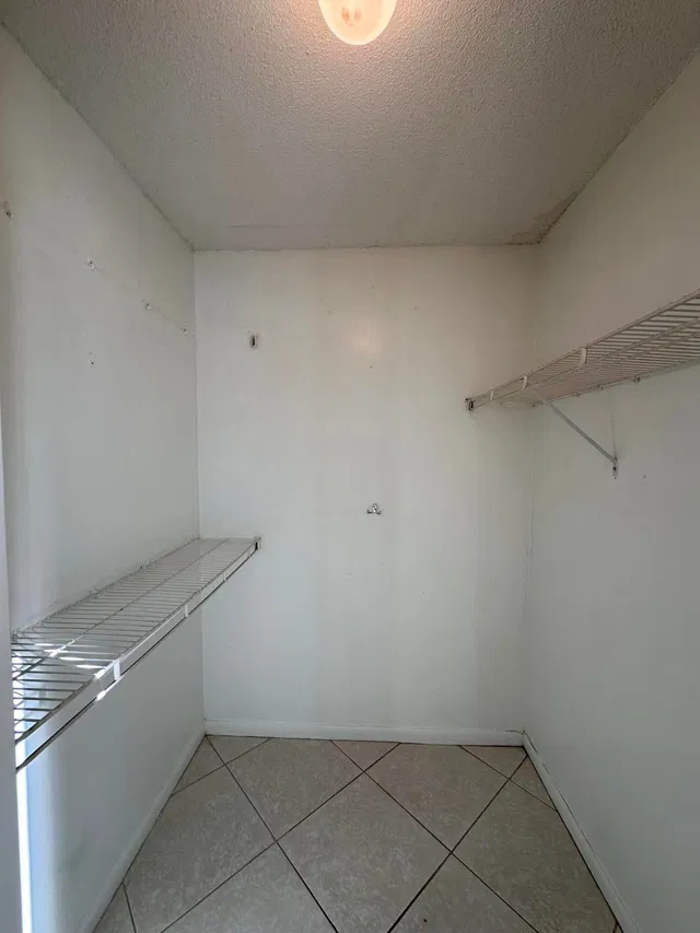 Unit 16-104 photo 10
