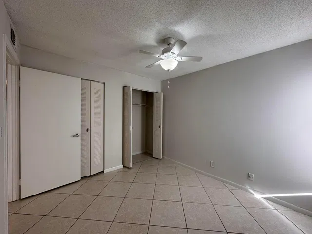Unit 16-104 photo 12