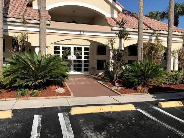 Unit 16-104 photo 20