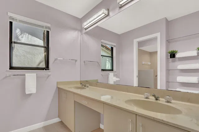 Residence photo 17