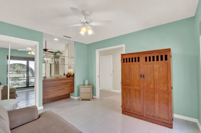 Residence photo 24