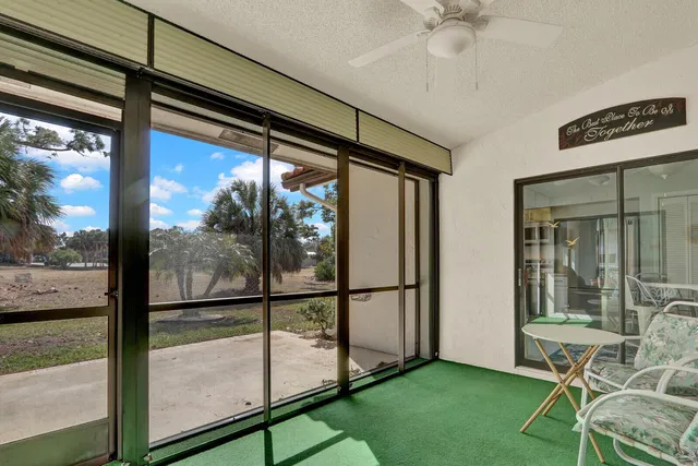 Residence photo 34
