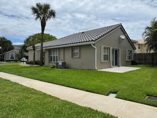 Residence photo 5
