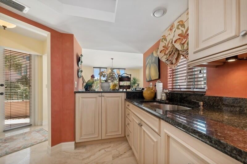 Boca Raton Unit 326 photo 5
