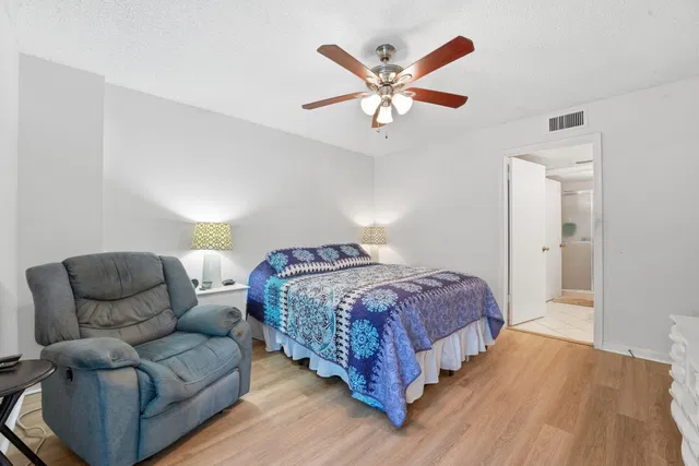 Unit 307 photo 15
