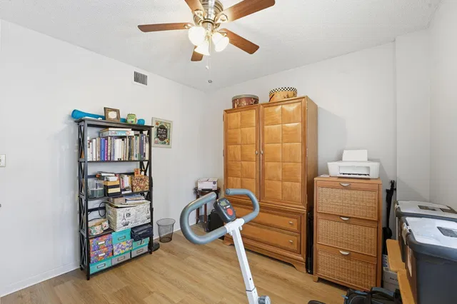 Unit 307 photo 21