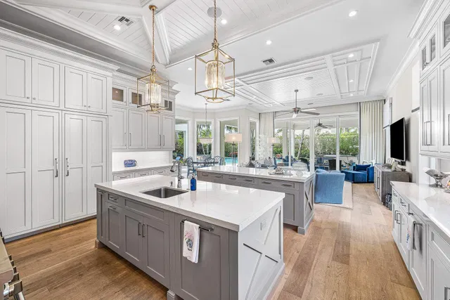 Royal Palm Yacht and Country Club Residence photo 18