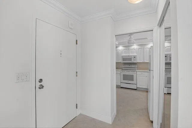 Unit 805 photo 22