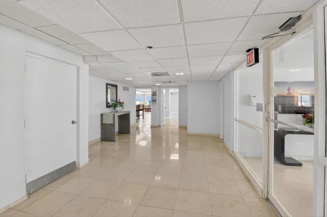 Unit 805 photo 39
