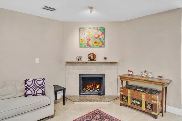 Residence photo 23