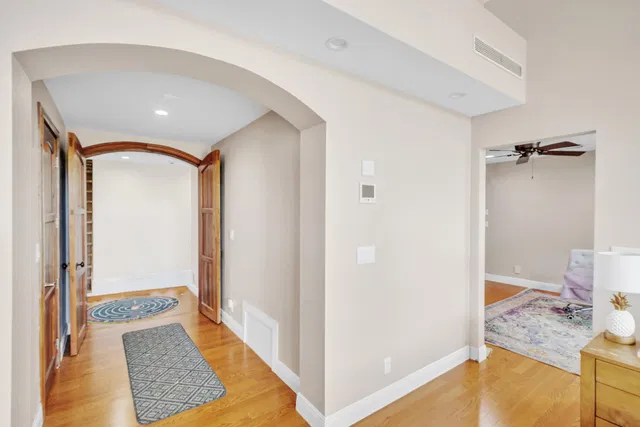 Residence photo 52