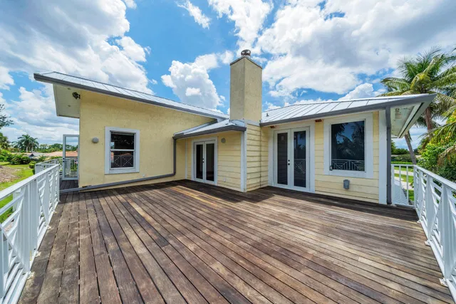 Residence photo 61