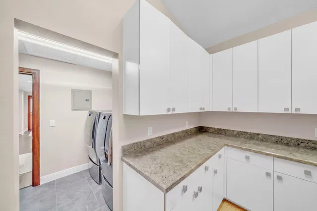 Residence photo 62