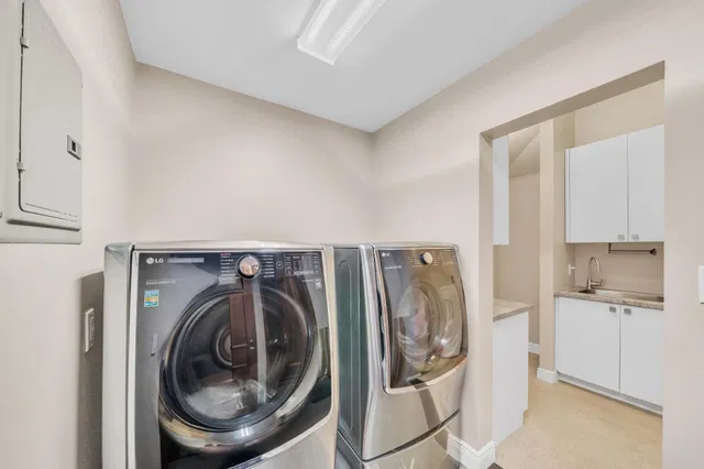 Residence photo 63