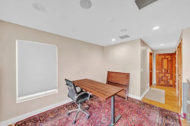 Residence photo 69