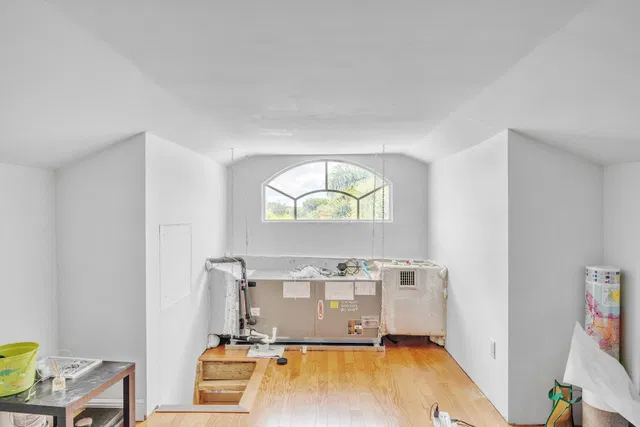 Residence photo 77