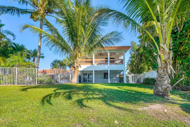 Residence photo 5